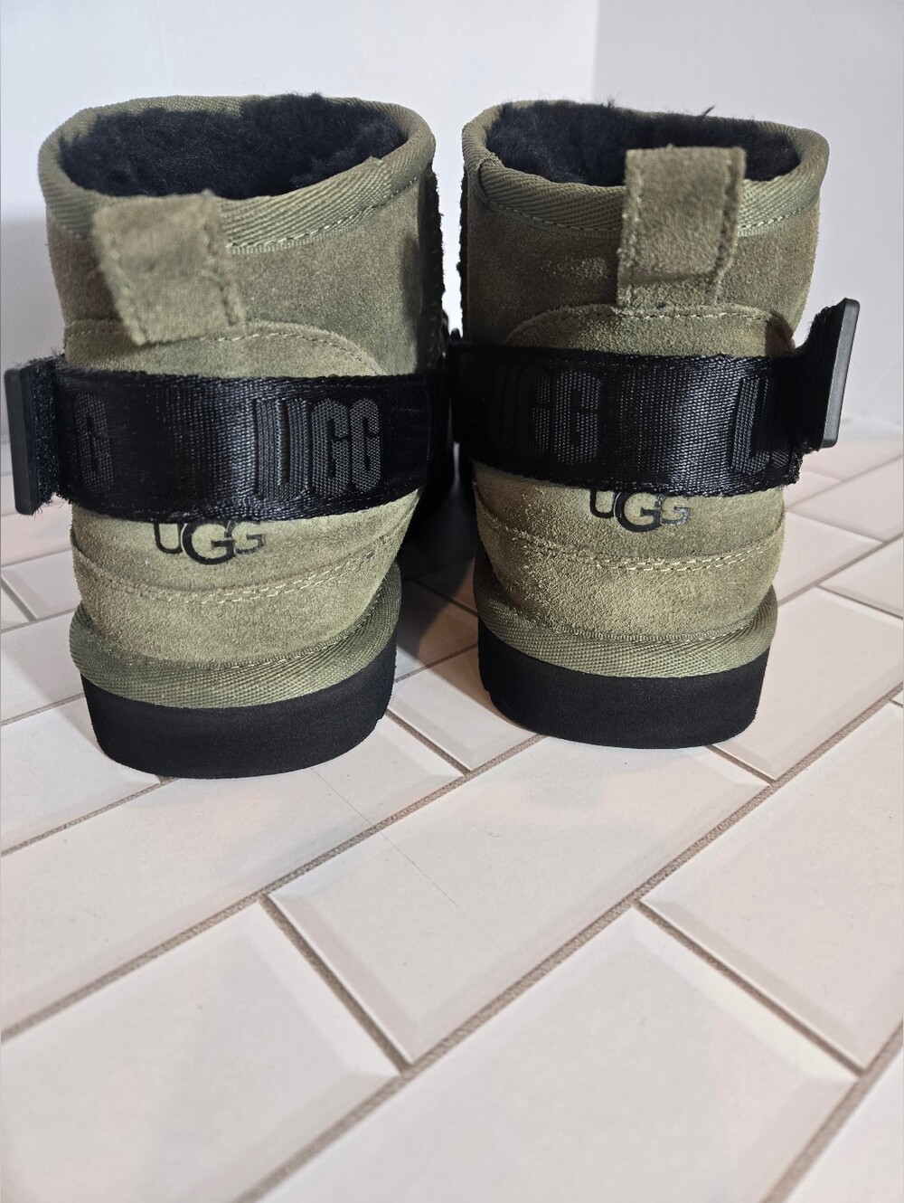 UGG BURNT OLIVE CLASSIC ULTRA MINI HYBRID SUEDE/ WOOL BOOTS, US 8/ EUR 39 - Picture 4 of 11